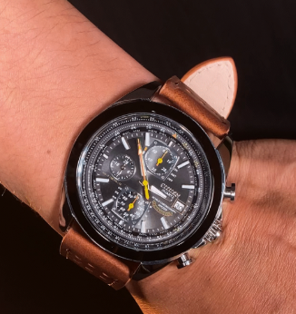 Reloj Citizen Con  Correa De Cuero